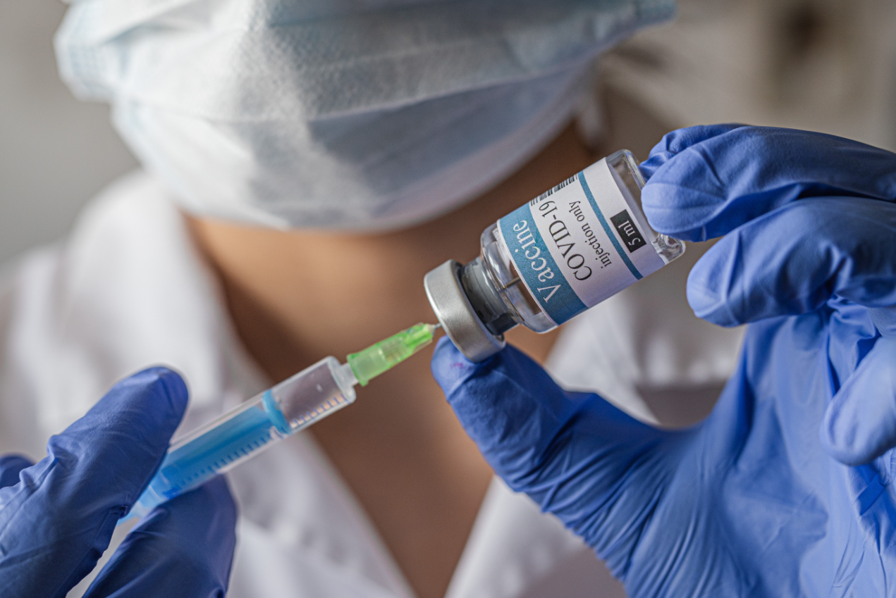 A pesar de que es preferible que la vacunación sea voluntaria, existe amparo normativo en nuestro ordenamiento jurídico para poder imponer la vacunación obligatoria / © AdobeStock