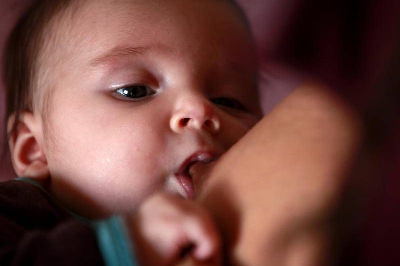 La lactancia materna contribuye a una reducción importante de la morbimortalidad infantil